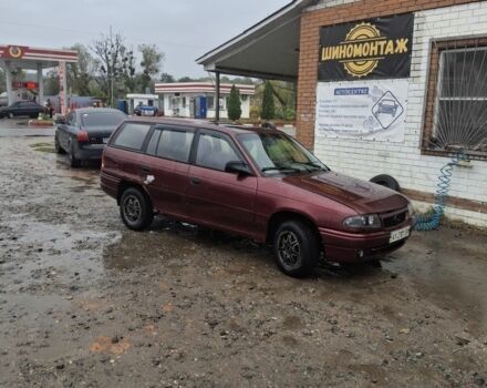 Красный Опель Астра, объемом двигателя 0 л и пробегом 70 тыс. км за 850 $, фото 2 на Automoto.ua