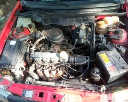 Красный Опель Астра, объемом двигателя 1.6 л и пробегом 300 тыс. км за 1000 $, фото 7 на Automoto.ua