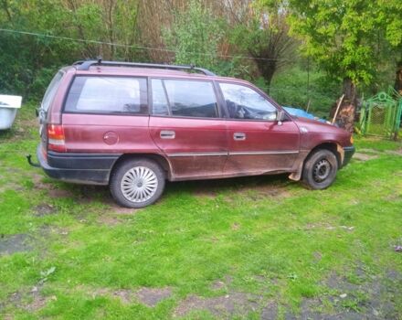 Червоний Опель Астра, об'ємом двигуна 1.6 л та пробігом 260 тис. км за 1100 $, фото 4 на Automoto.ua