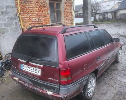 Красный Опель Астра, объемом двигателя 1.6 л и пробегом 320 тыс. км за 1200 $, фото 5 на Automoto.ua