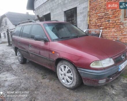 Красный Опель Астра, объемом двигателя 1.6 л и пробегом 320 тыс. км за 1200 $, фото 2 на Automoto.ua