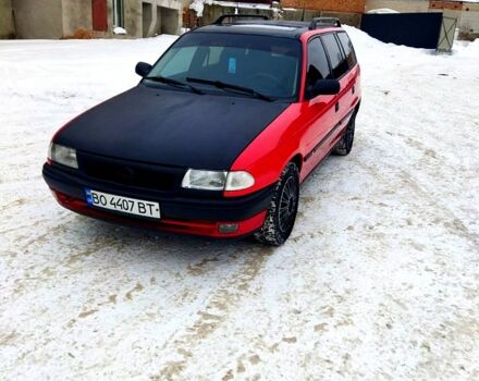 Красный Опель Астра, объемом двигателя 1.6 л и пробегом 330 тыс. км за 1550 $, фото 11 на Automoto.ua