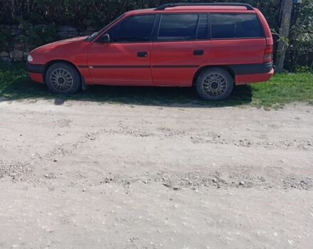 Красный Опель Астра, объемом двигателя 1.6 л и пробегом 310 тыс. км за 1250 $, фото 7 на Automoto.ua