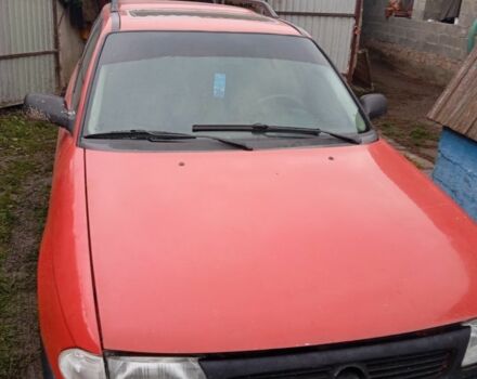 Красный Опель Астра, объемом двигателя 1.6 л и пробегом 310 тыс. км за 1250 $, фото 3 на Automoto.ua