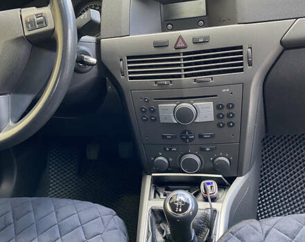 Червоний Опель Астра, об'ємом двигуна 1.4 л та пробігом 210 тис. км за 4200 $, фото 6 на Automoto.ua