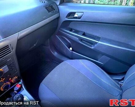 Красный Опель Астра, объемом двигателя 1.6 л и пробегом 0 тыс. км за 5000 $, фото 6 на Automoto.ua