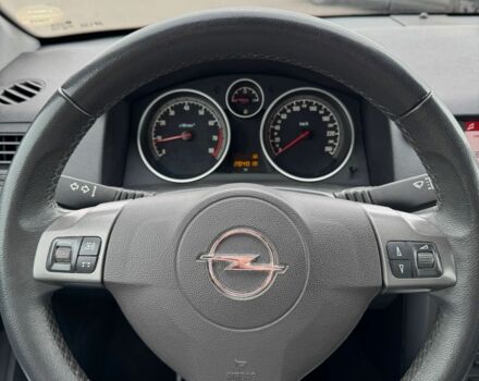 Красный Опель Астра, объемом двигателя 1.8 л и пробегом 204 тыс. км за 4750 $, фото 6 на Automoto.ua