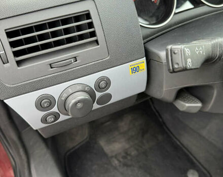 Красный Опель Астра, объемом двигателя 1.8 л и пробегом 204 тыс. км за 4750 $, фото 9 на Automoto.ua