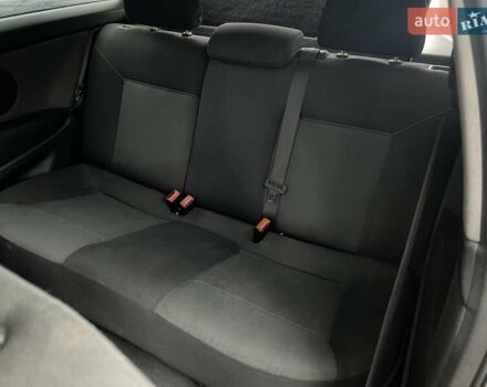 Красный Опель Астра, объемом двигателя 1.8 л и пробегом 219 тыс. км за 4800 $, фото 5 на Automoto.ua