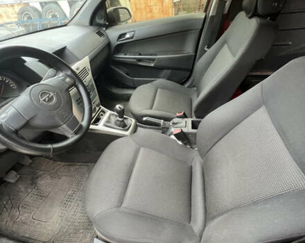 Красный Опель Астра, объемом двигателя 1.3 л и пробегом 539 тыс. км за 4000 $, фото 3 на Automoto.ua