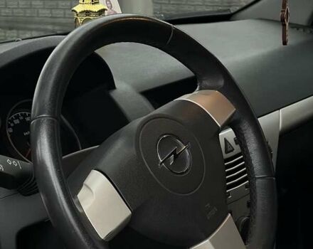 Красный Опель Астра, объемом двигателя 1.8 л и пробегом 219 тыс. км за 4800 $, фото 2 на Automoto.ua