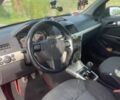 Красный Опель Астра, объемом двигателя 1.7 л и пробегом 380 тыс. км за 3500 $, фото 5 на Automoto.ua