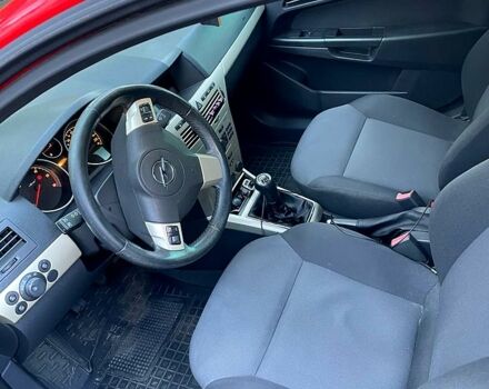 Красный Опель Астра, объемом двигателя 1.9 л и пробегом 0 тыс. км за 6000 $, фото 3 на Automoto.ua