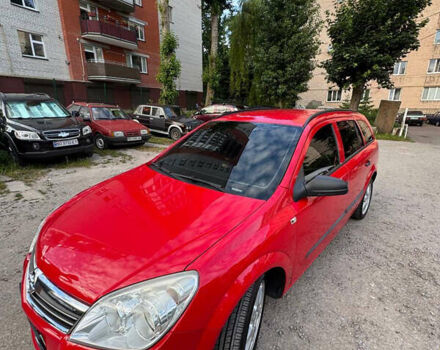 Красный Опель Астра, объемом двигателя 1.6 л и пробегом 216 тыс. км за 5000 $, фото 2 на Automoto.ua