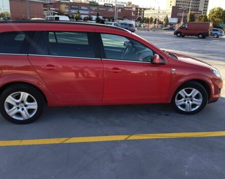 Красный Опель Астра, объемом двигателя 1.7 л и пробегом 241 тыс. км за 4900 $, фото 6 на Automoto.ua