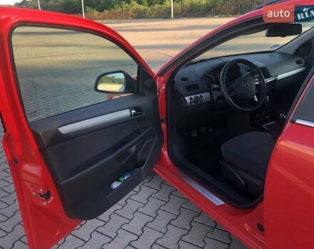 Красный Опель Астра, объемом двигателя 1.3 л и пробегом 229 тыс. км за 5990 $, фото 26 на Automoto.ua