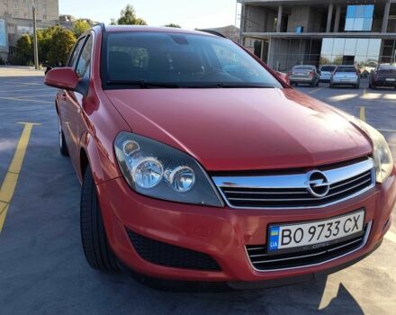 Красный Опель Астра, объемом двигателя 1.7 л и пробегом 241 тыс. км за 4900 $, фото 7 на Automoto.ua