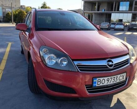 Красный Опель Астра, объемом двигателя 1.7 л и пробегом 241 тыс. км за 4900 $, фото 6 на Automoto.ua