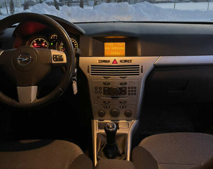 Червоний Опель Астра, об'ємом двигуна 1.7 л та пробігом 247 тис. км за 4899 $, фото 19 на Automoto.ua