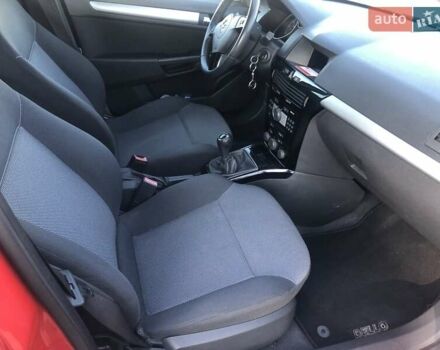 Красный Опель Астра, объемом двигателя 1.3 л и пробегом 229 тыс. км за 5990 $, фото 21 на Automoto.ua