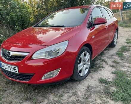 Красный Опель Астра, объемом двигателя 1.7 л и пробегом 270 тыс. км за 7200 $, фото 1 на Automoto.ua