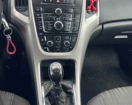 Красный Опель Астра, объемом двигателя 1.69 л и пробегом 220 тыс. км за 6600 $, фото 6 на Automoto.ua