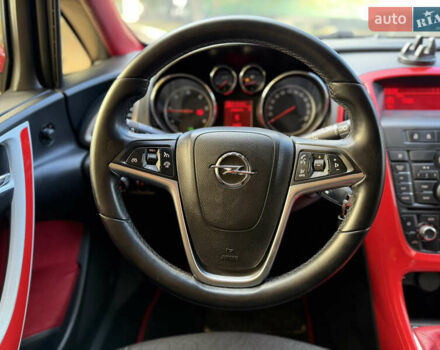 Опель Астра 2013 в Ровно на Automoto.ua Красный Опель Астра, объемом двигателя 1.7 л и пробегом 240 тыс. км за 5700 $, фото 47 на Automoto.ua