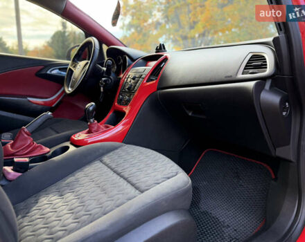 Опель Астра 2013 в Ровно на Automoto.ua Красный Опель Астра, объемом двигателя 1.7 л и пробегом 240 тыс. км за 6350 $, фото 65 на Automoto.ua