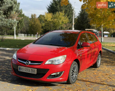 Опель Астра 2013 в Ровно на Automoto.ua Красный Опель Астра, объемом двигателя 1.7 л и пробегом 240 тыс. км за 6350 $, фото 3 на Automoto.ua