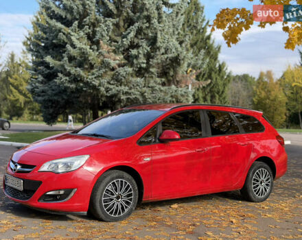 Опель Астра 2013 в Ровно на Automoto.ua Красный Опель Астра, объемом двигателя 1.7 л и пробегом 240 тыс. км за 6350 $, фото 4 на Automoto.ua