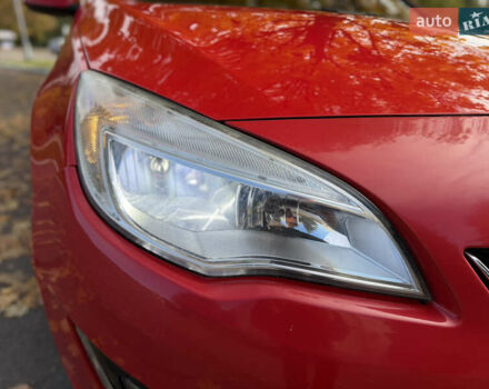 Опель Астра 2013 в Ровно на Automoto.ua Красный Опель Астра, объемом двигателя 1.7 л и пробегом 240 тыс. км за 5700 $, фото 42 на Automoto.ua