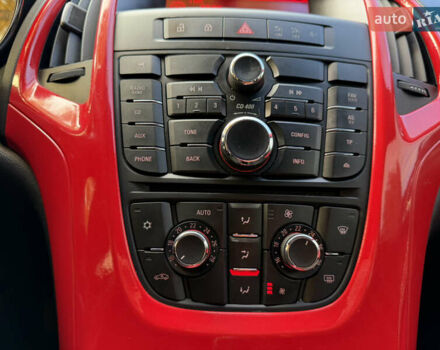 Опель Астра 2013 в Ровно на Automoto.ua Красный Опель Астра, объемом двигателя 1.7 л и пробегом 240 тыс. км за 5700 $, фото 56 на Automoto.ua