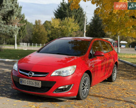 Опель Астра 2013 в Ровно на Automoto.ua Красный Опель Астра, объемом двигателя 1.7 л и пробегом 240 тыс. км за 5700 $, фото 6 на Automoto.ua