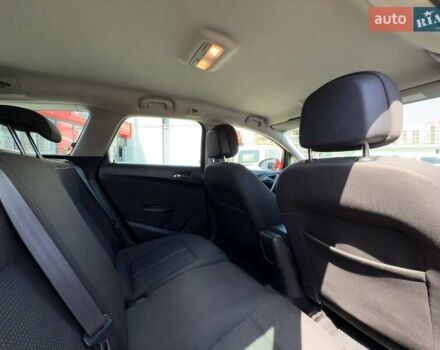 Красный Опель Астра, объемом двигателя 1.7 л и пробегом 266 тыс. км за 8500 $, фото 9 на Automoto.ua