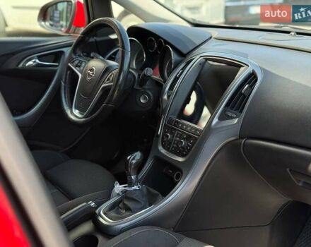 Красный Опель Астра, объемом двигателя 1.7 л и пробегом 266 тыс. км за 8500 $, фото 11 на Automoto.ua