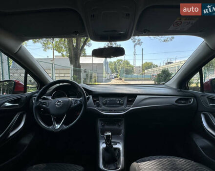 Красный Опель Астра, объемом двигателя 1.6 л и пробегом 196 тыс. км за 9999 $, фото 16 на Automoto.ua