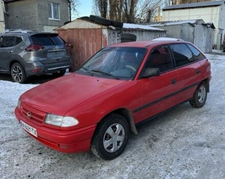 Красный Опель Астра, объемом двигателя 1.4 л и пробегом 250 тыс. км за 1300 $, фото 1 на Automoto.ua
