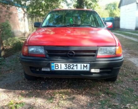 Красный Опель Астра, объемом двигателя 1.6 л и пробегом 300 тыс. км за 1000 $, фото 1 на Automoto.ua