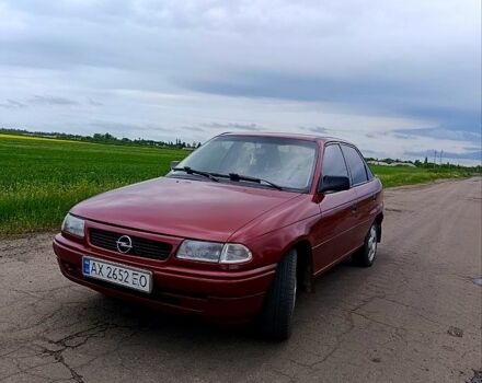 Красный Опель Астра, объемом двигателя 1.6 л и пробегом 1 тыс. км за 1300 $, фото 1 на Automoto.ua