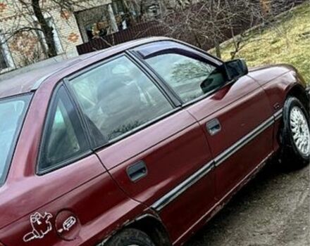 Красный Опель Астра, объемом двигателя 1.6 л и пробегом 492 тыс. км за 600 $, фото 1 на Automoto.ua