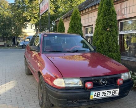 Красный Опель Астра, объемом двигателя 1.6 л и пробегом 270 тыс. км за 700 $, фото 1 на Automoto.ua