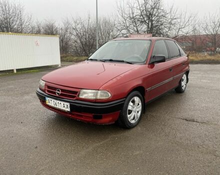 Красный Опель Астра, объемом двигателя 1.6 л и пробегом 264 тыс. км за 1200 $, фото 1 на Automoto.ua