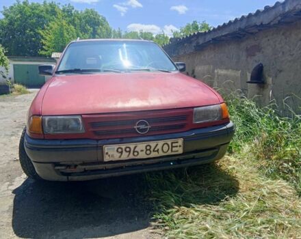 Красный Опель Астра, объемом двигателя 1.6 л и пробегом 352 тыс. км за 1400 $, фото 1 на Automoto.ua