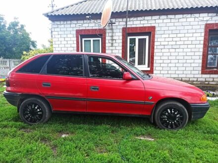Красный Опель Астра, объемом двигателя 1.7 л и пробегом 350 тыс. км за 2700 $, фото 1 на Automoto.ua