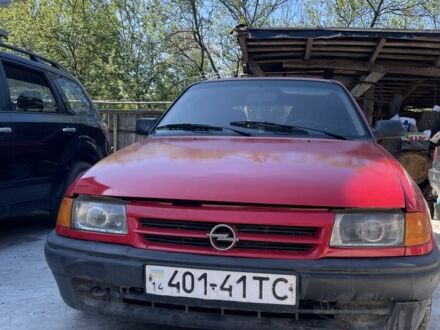 Опель Астра 1994 у Львові на Automoto.ua Червоний Опель Астра, об'ємом двигуна 1.7 л та пробігом 300 тис. км за 1449 $, фото 1 на Automoto.ua