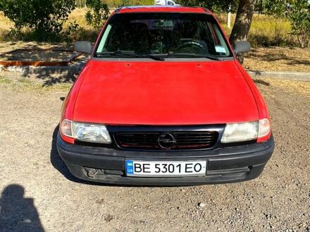 Опель Астра 1995 в Вознесенске на Automoto.ua Красный Опель Астра, объемом двигателя 1.4 л и пробегом 348 тыс. км за 2500 $, фото 1 на Automoto.ua