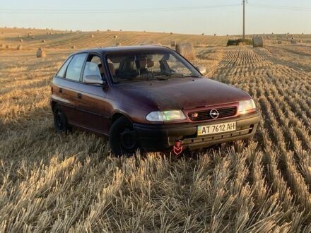 Опель Астра 1995 в Львове на Automoto.ua Красный Опель Астра, объемом двигателя 1.4 л и пробегом 34 тыс. км за 1650 $, фото 1 на Automoto.ua