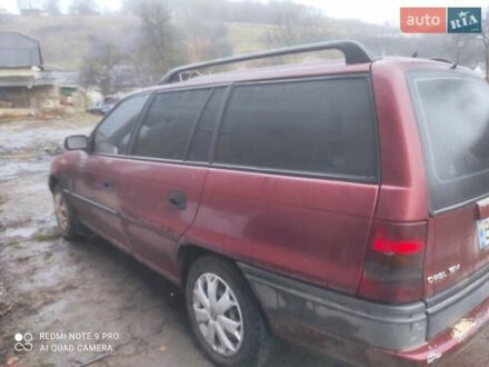 Красный Опель Астра, объемом двигателя 1.6 л и пробегом 320 тыс. км за 1200 $, фото 1 на Automoto.ua