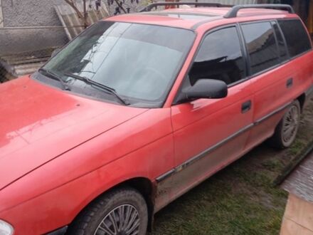 Красный Опель Астра, объемом двигателя 1.6 л и пробегом 310 тыс. км за 1250 $, фото 1 на Automoto.ua