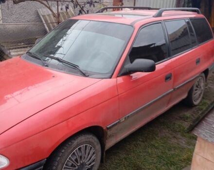 Красный Опель Астра, объемом двигателя 1.6 л и пробегом 310 тыс. км за 1250 $, фото 1 на Automoto.ua